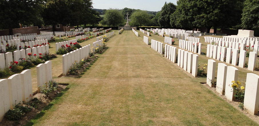Guillemont cemetery Alt Text